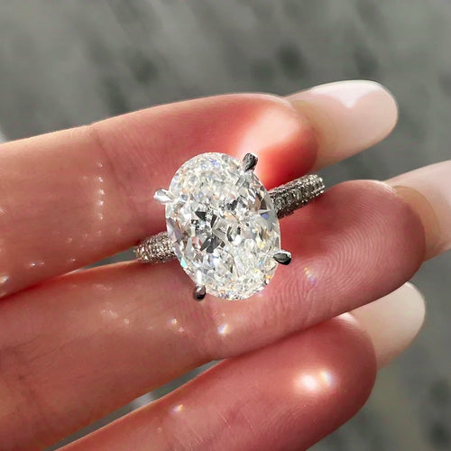 Halo Ring Oval Cut 8CT VVS1